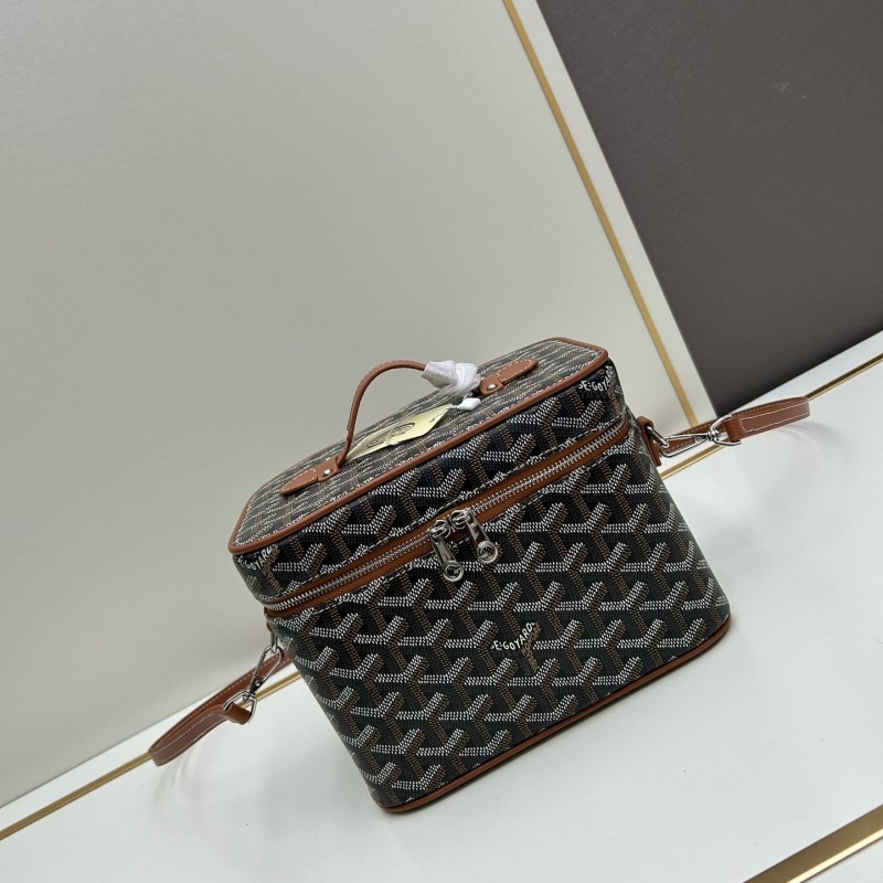 Go*ard cosmetic bags
